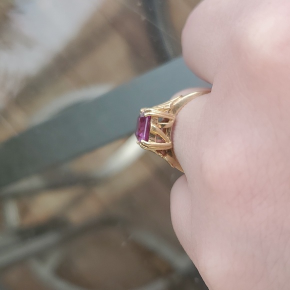 Pink/purple 14k ring - Picture 3 of 9